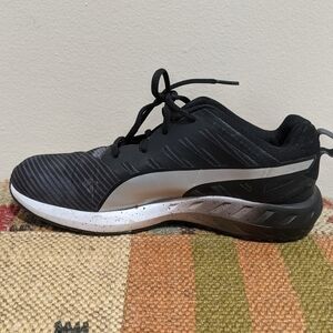 Puma Women's Flare Graphic Sneaker Size 7.5